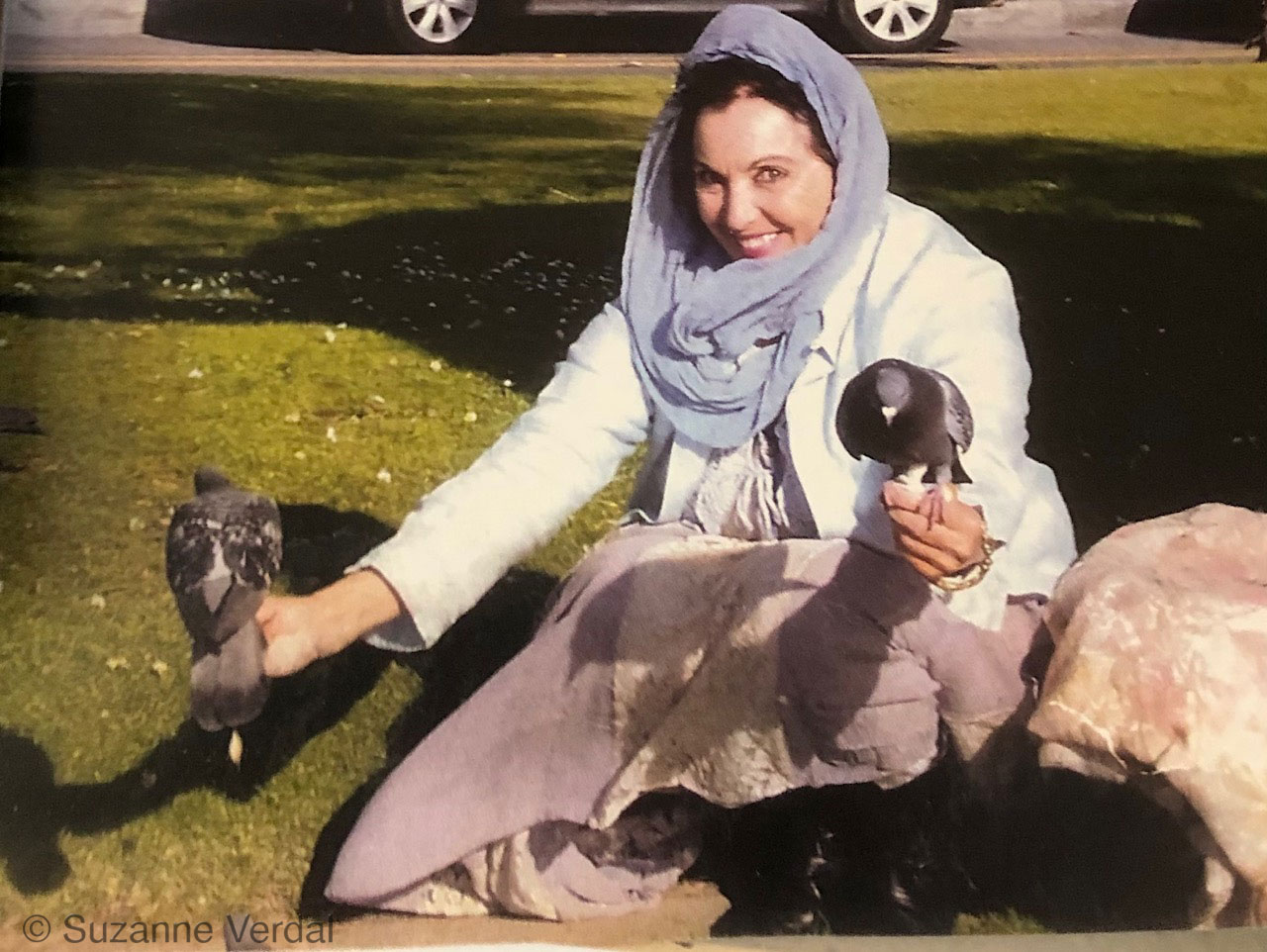 Suzanne Verdal with pigeons